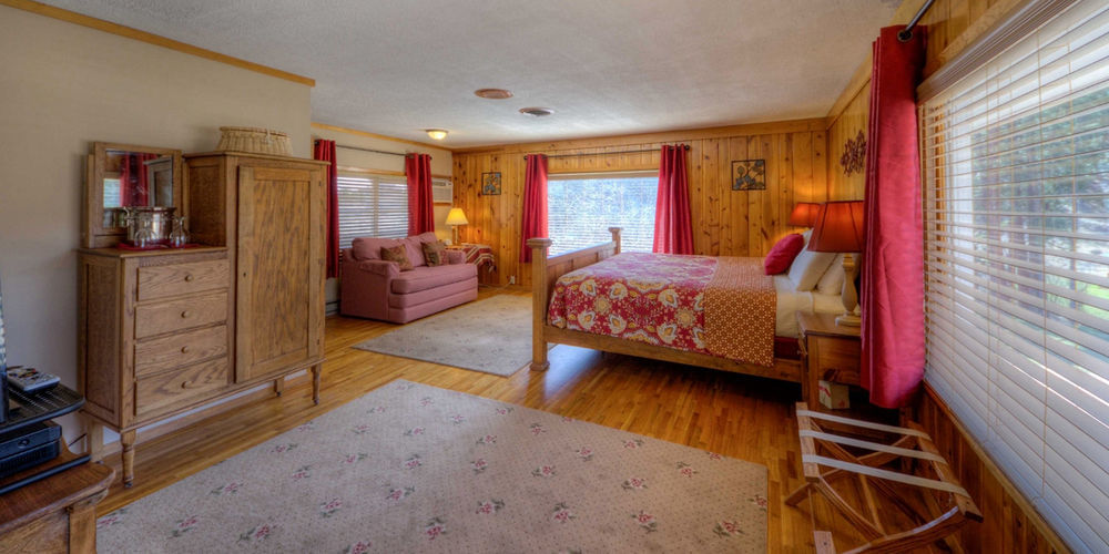 Black Forest Inn Bed & Breakfast Рапид Сити Екстериор снимка